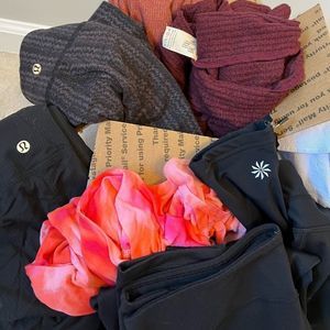 WOMENS RESELLER MYSTERY BOX min 5 items free People lululemon NIKE alo zara asos